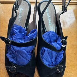 Beautifeel brand. Size 7, black, new without tags.